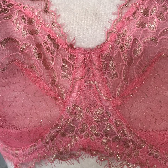 New Dream Angels by VS push-up lace bra without padding size 34DD - Picture 2 of 8